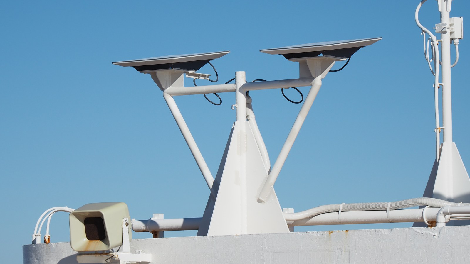 Starlink UTA-222 terminal mounted on a cruise ship, photographed in January 2025.